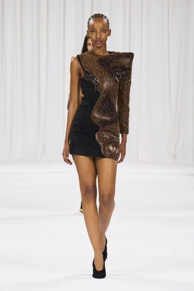 Look 4